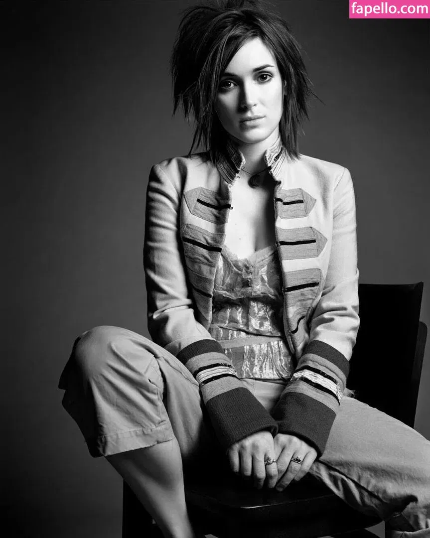 Winona Ryder / winonaryderofficial Onlyfans Photo Gallery 