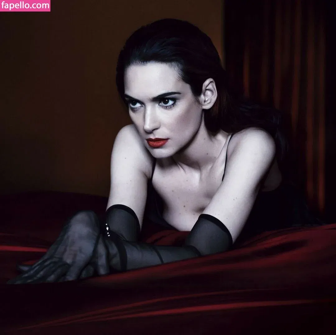 Winona Ryder / winonaryderofficial Onlyfans Photo Gallery 