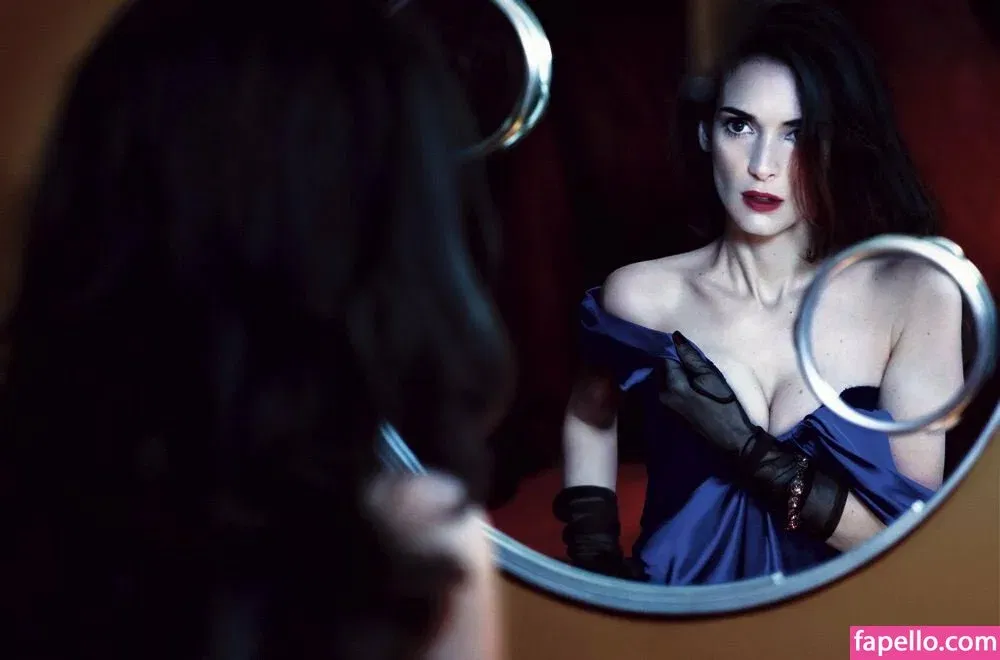 Winona Ryder / winonaryderofficial Onlyfans Photo Gallery 