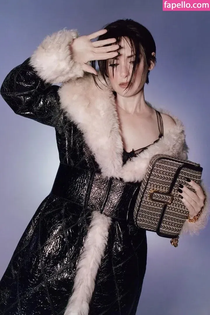 Winona Ryder / winonaryderofficial Onlyfans Photo Gallery 