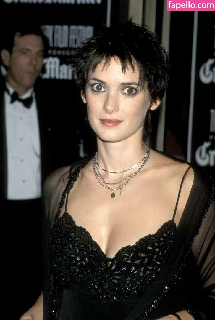 Winona Ryder / winonaryderofficial Onlyfans Photo Gallery 