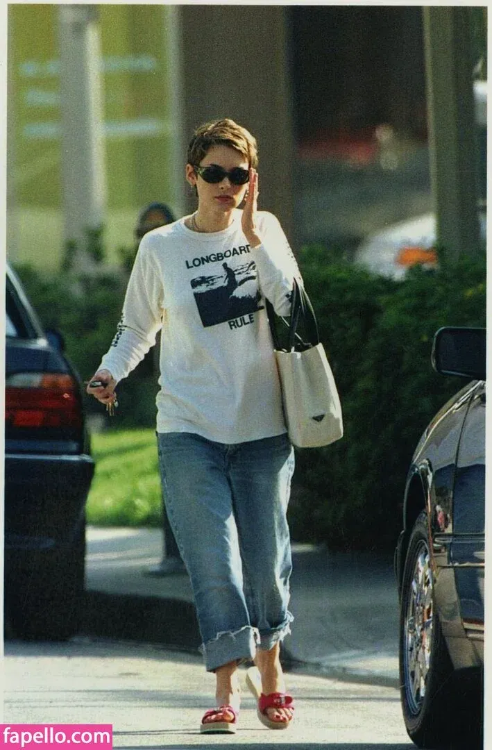 Winona Ryder / winonaryderofficial Onlyfans Photo Gallery 