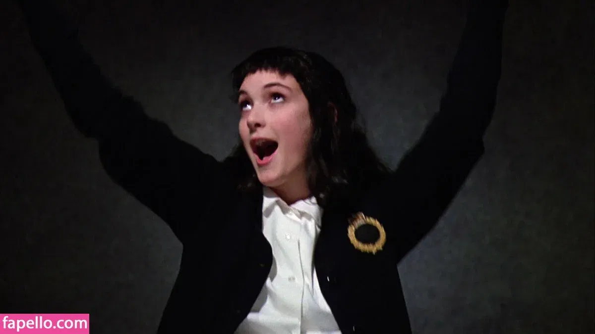 Winona Ryder / winonaryderofficial Onlyfans Photo Gallery 