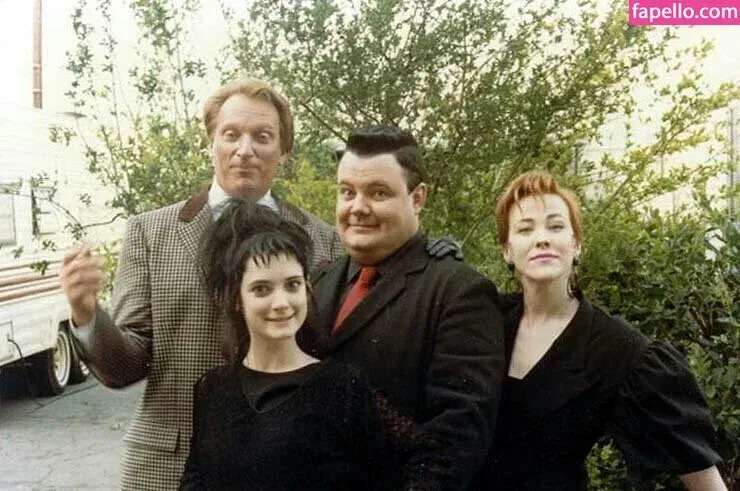 Winona Ryder / winonaryderofficial Onlyfans Photo Gallery 