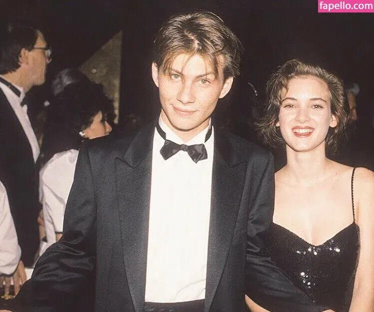 Winona Ryder / winonaryderofficial Onlyfans Photo Gallery 