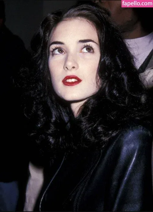 Winona Ryder / winonaryderofficial Onlyfans Photo Gallery 
