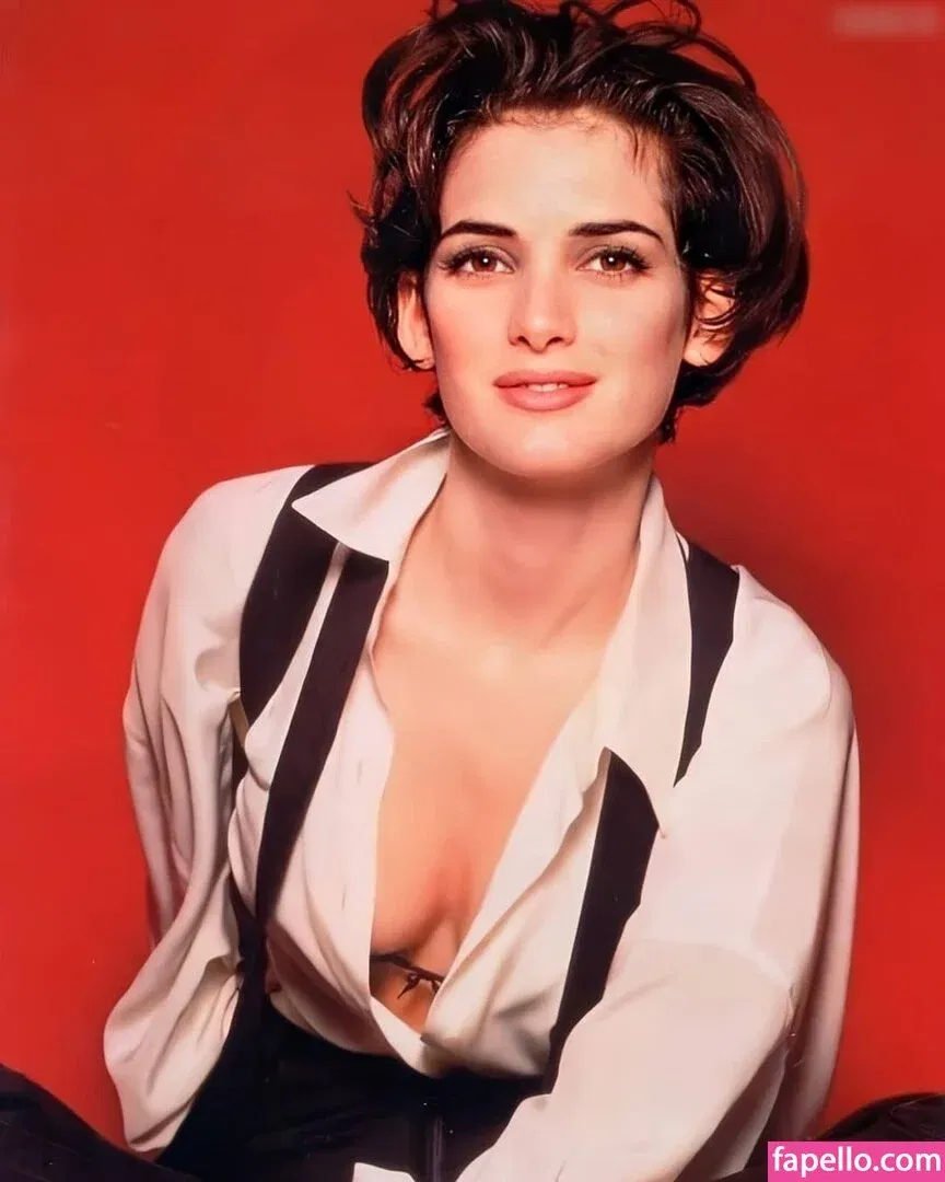 Winona Ryder / winonaryderofficial Onlyfans Photo Gallery 