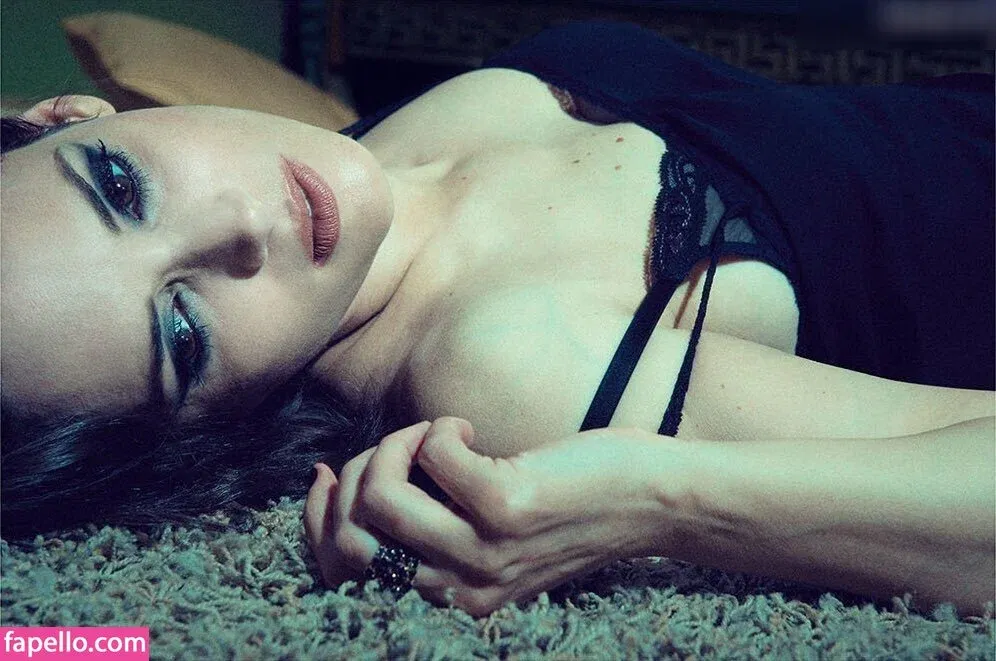 Winona Ryder / winonaryderofficial Onlyfans Photo Gallery 