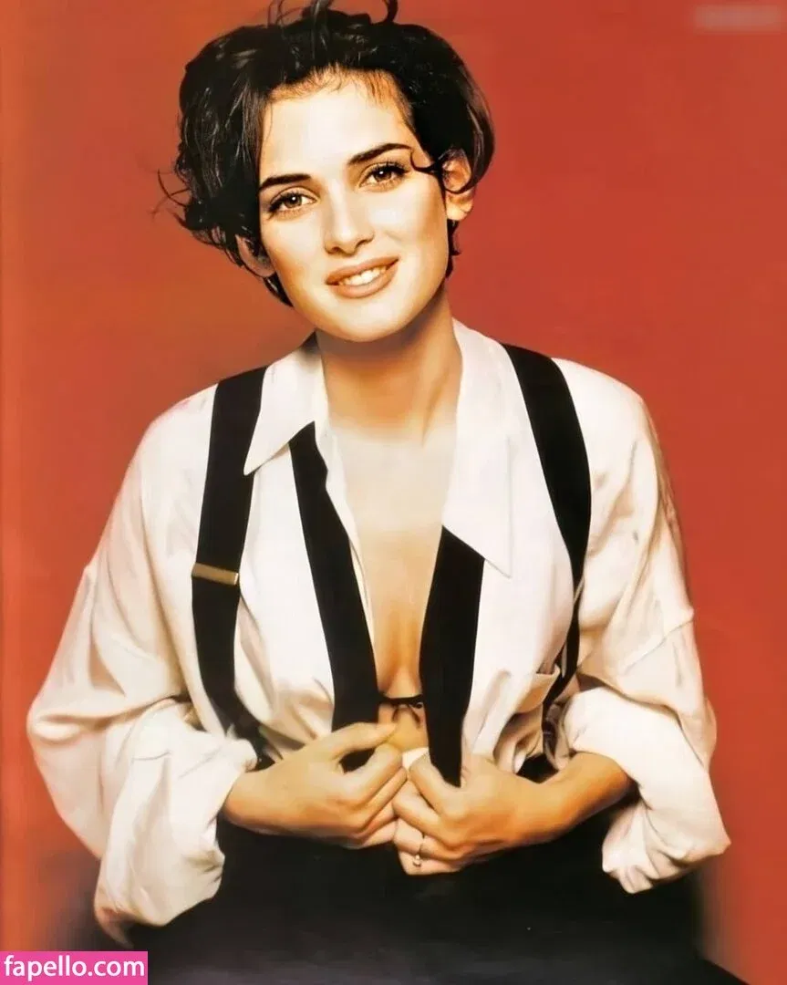 Winona Ryder / winonaryderofficial Onlyfans Photo Gallery 