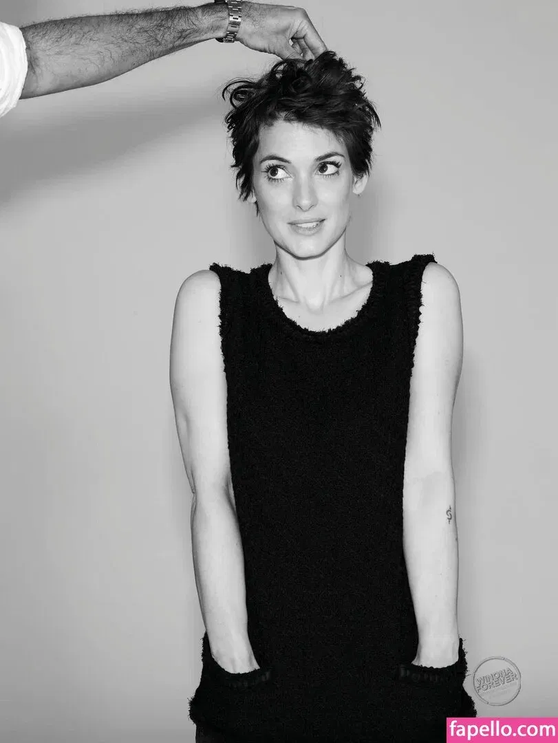 Winona Ryder / winonaryderofficial Onlyfans Photo Gallery 