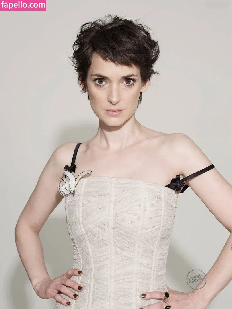 Winona Ryder / winonaryderofficial Onlyfans Photo Gallery 