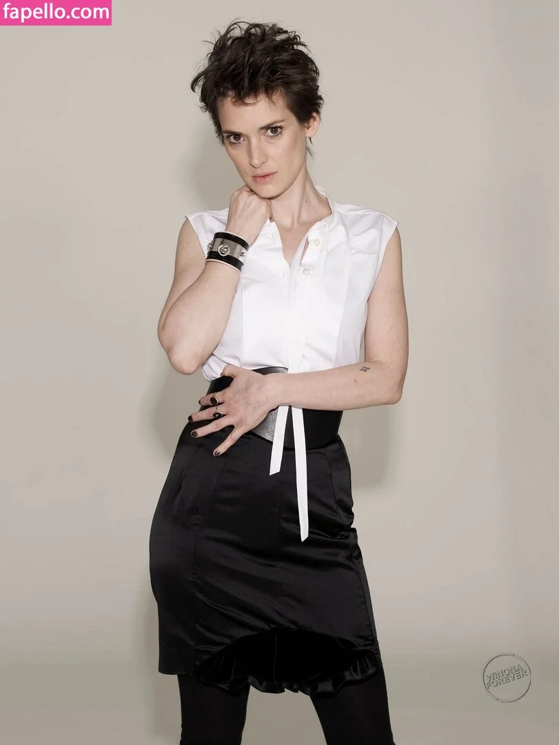 Winona Ryder / winonaryderofficial Onlyfans Photo Gallery 