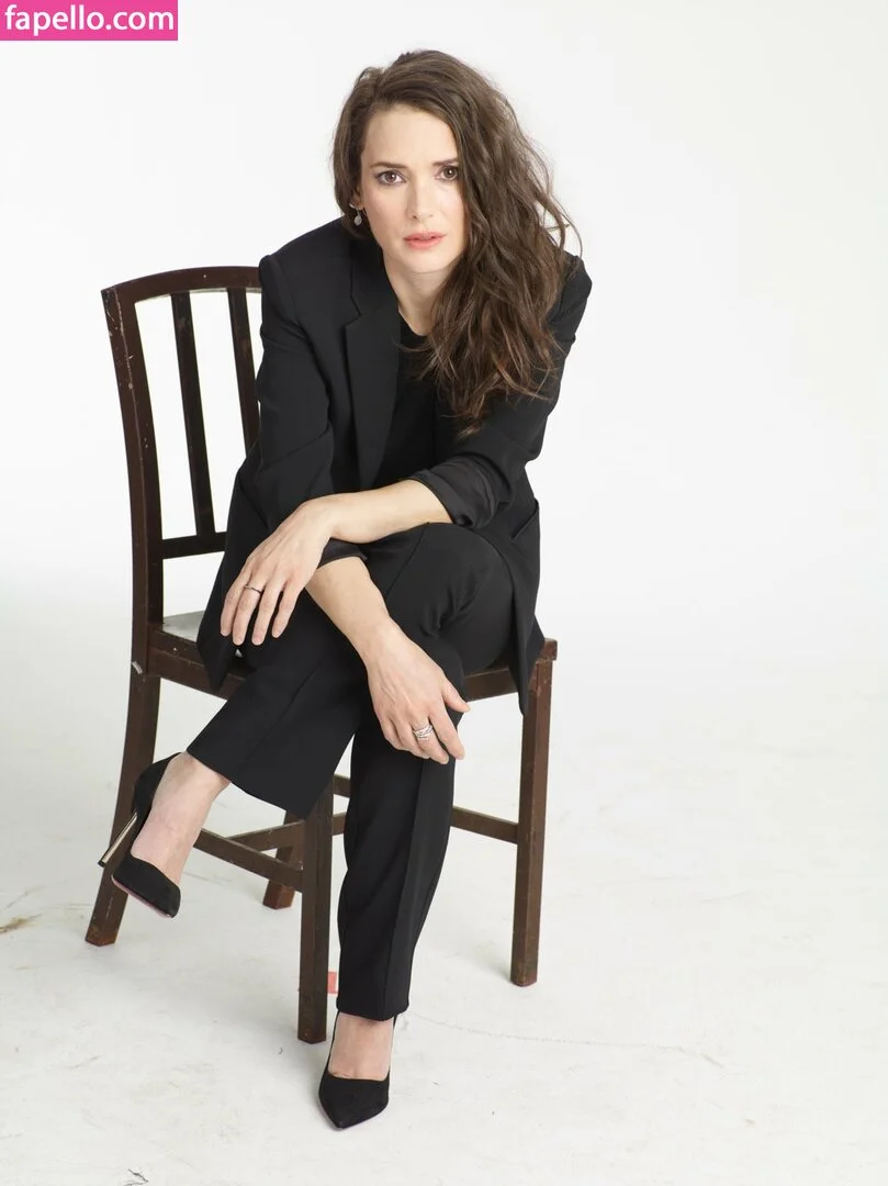Winona Ryder / winonaryderofficial Onlyfans Photo Gallery 