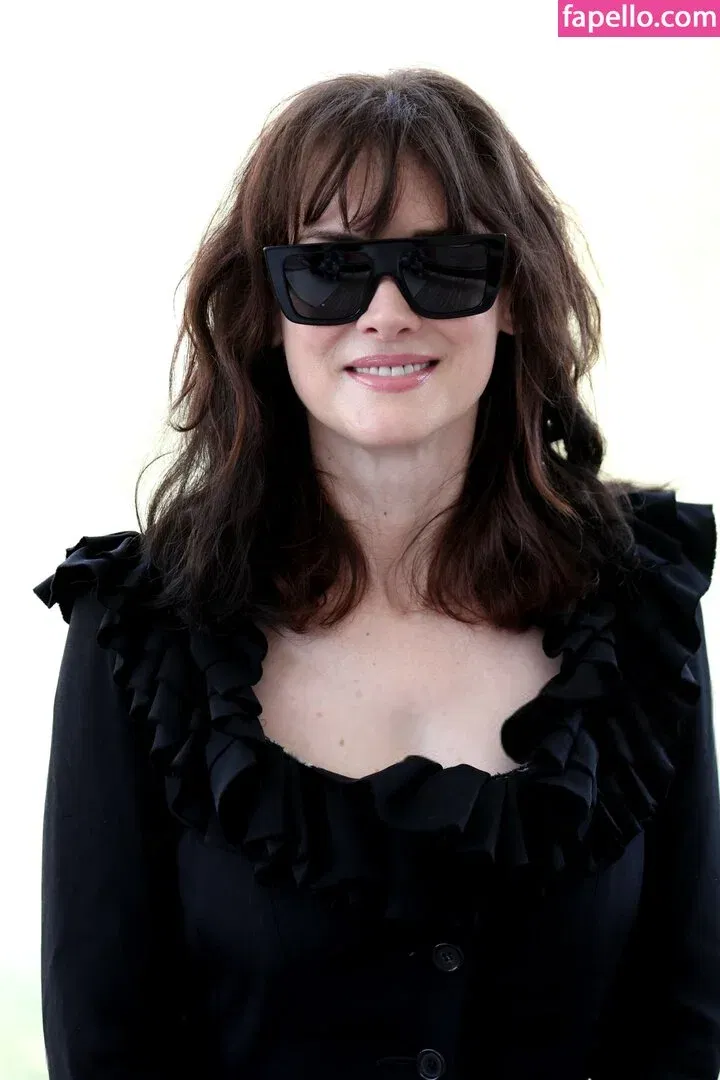 Winona Ryder / winonaryderofficial Onlyfans Photo Gallery 