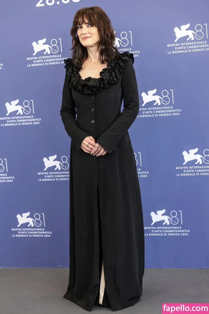 Winona Ryder / winonaryderofficial Onlyfans Photo Gallery 