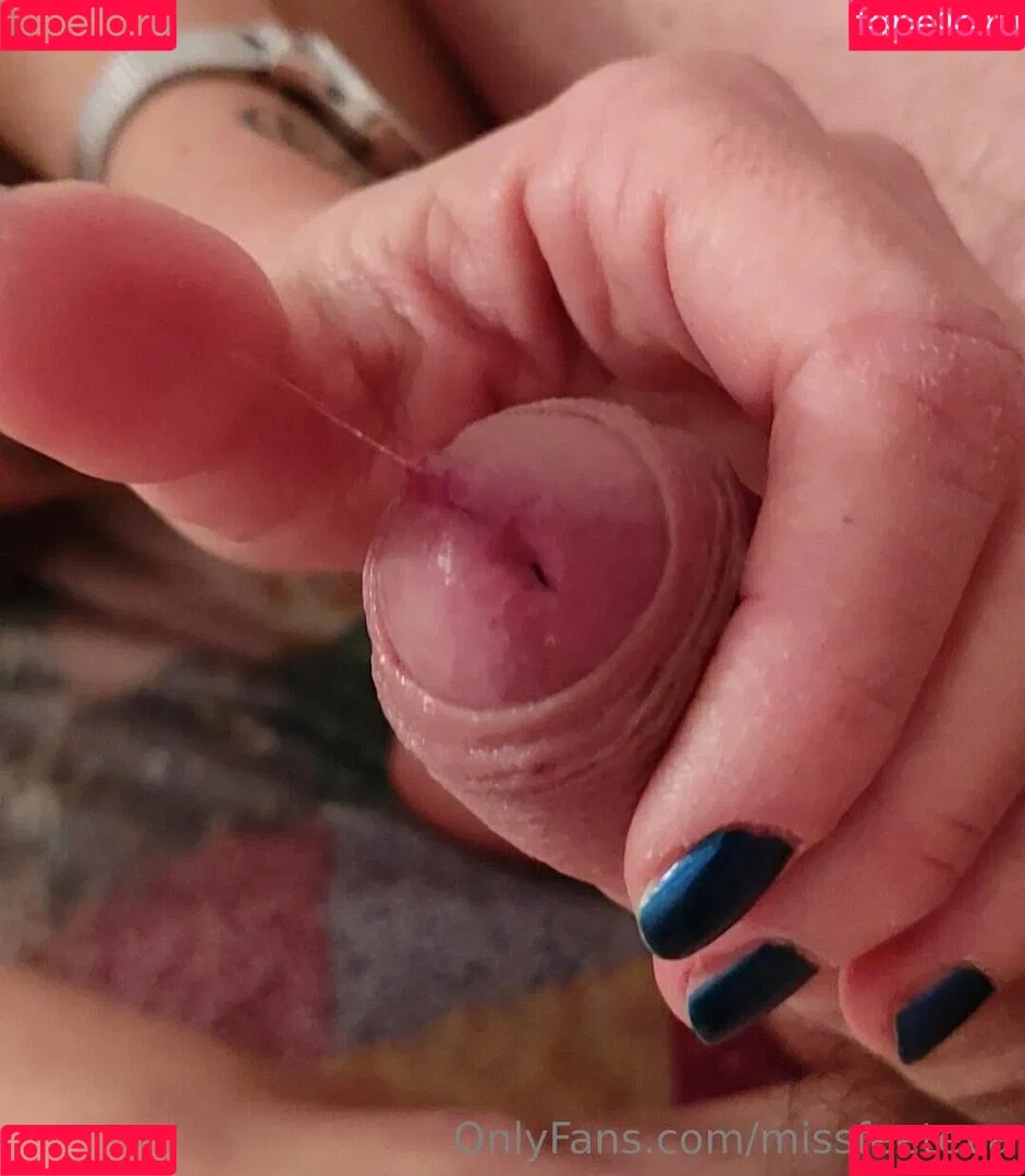 missevaa__ / missfeeteva Onlyfans Photo Gallery 