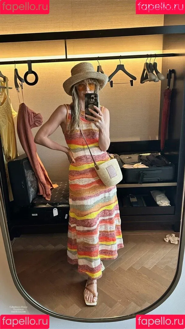 Julianne Hough / juleshough Onlyfans Photo Gallery 