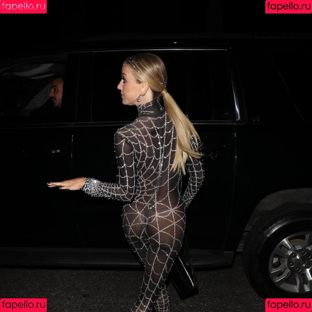 Julianne Hough / juleshough Onlyfans Photo Gallery 