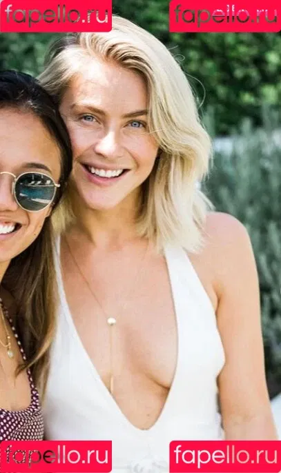 Julianne Hough / juleshough Onlyfans Photo Gallery 