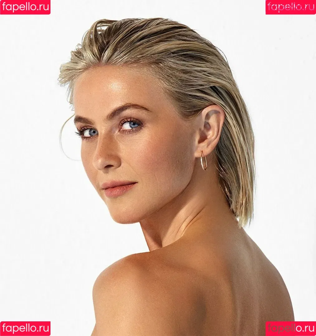 Julianne Hough / juleshough Onlyfans Photo Gallery 