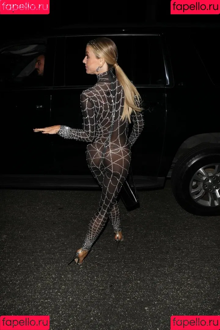 Julianne Hough / juleshough Onlyfans Photo Gallery 