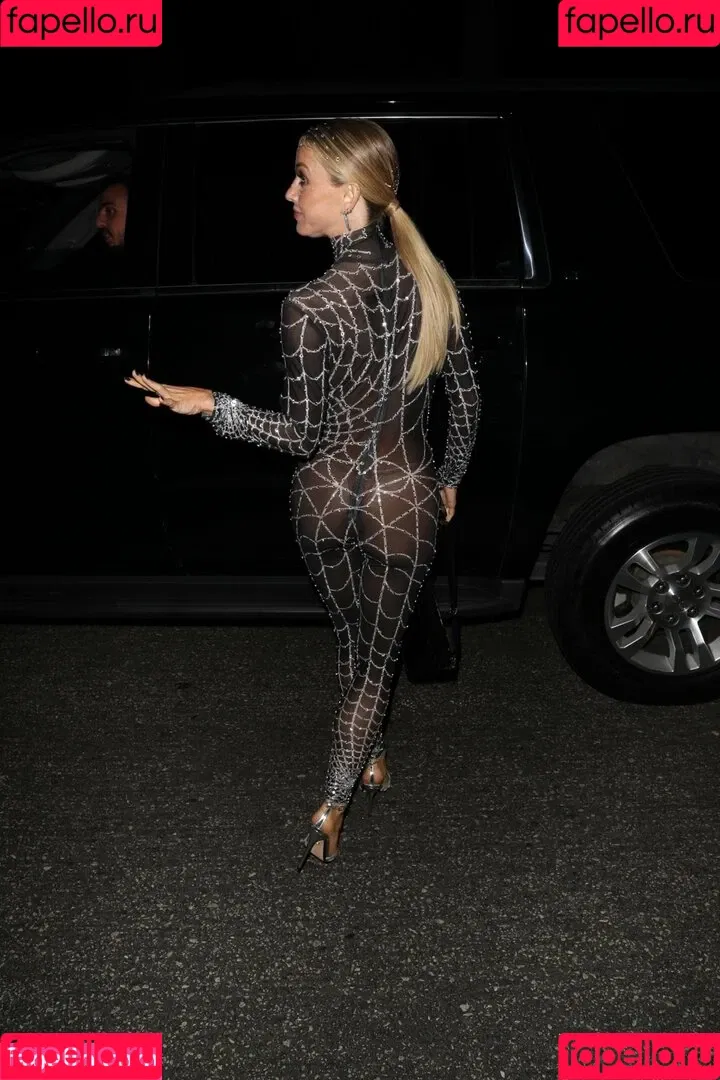 Julianne Hough / juleshough Onlyfans Photo Gallery 