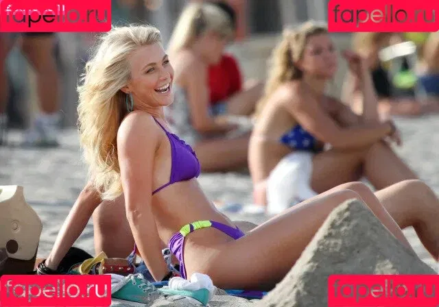 Julianne Hough / juleshough Onlyfans Photo Gallery 
