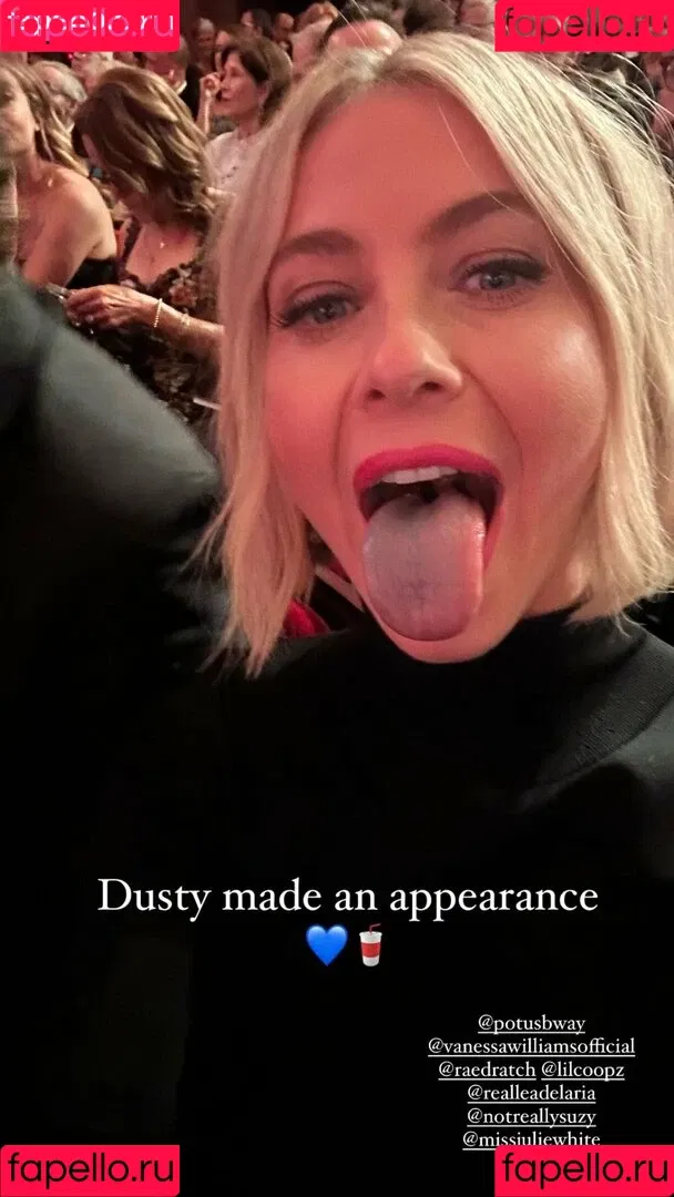 Julianne Hough / juleshough Onlyfans Photo Gallery 