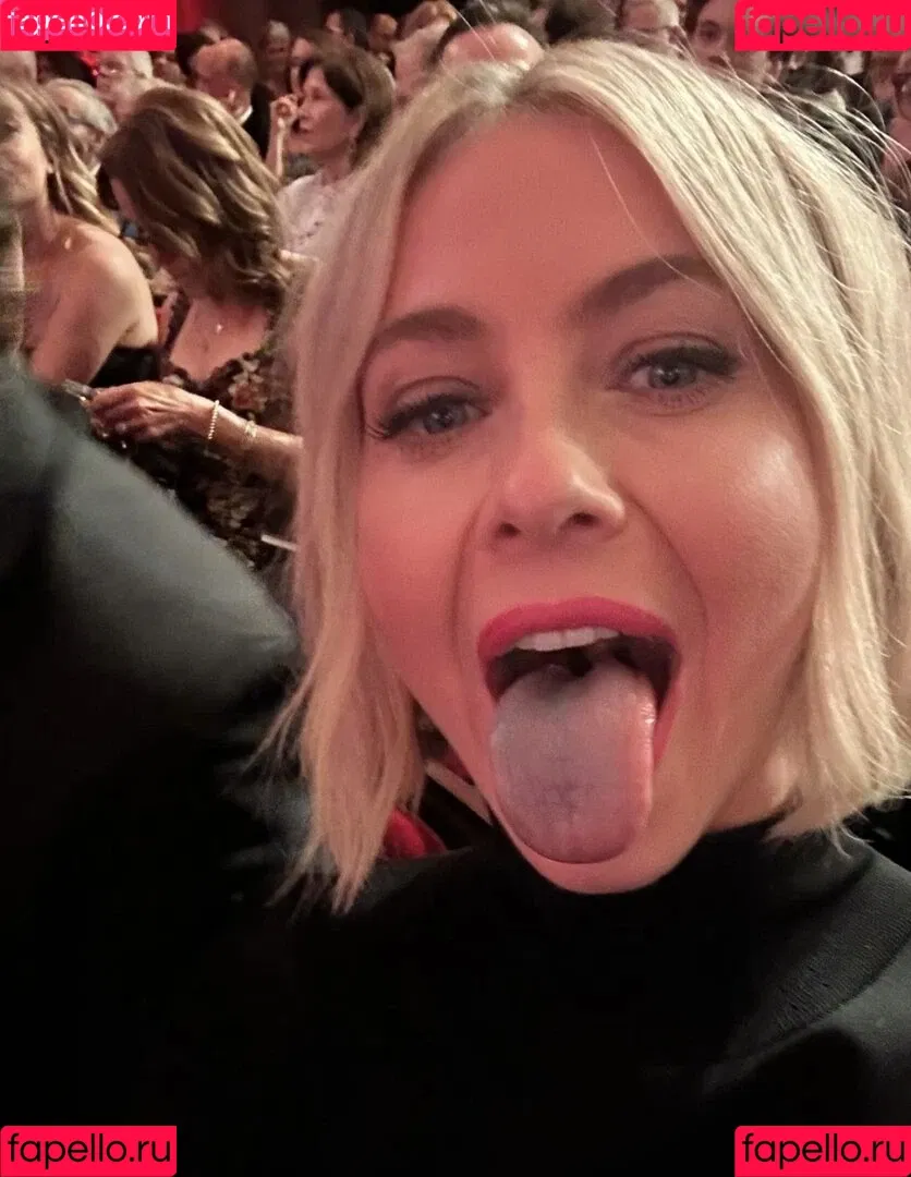 Julianne Hough / juleshough Onlyfans Photo Gallery 