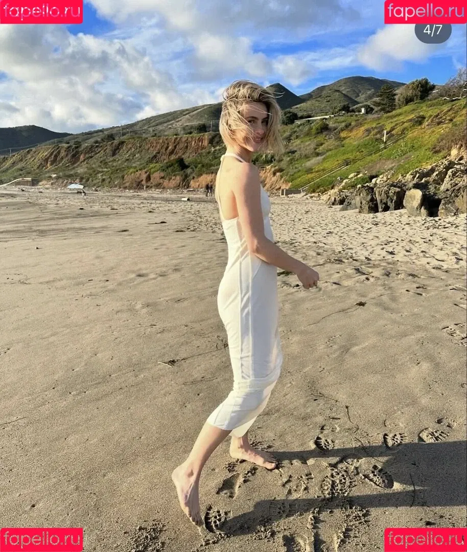 Julianne Hough / juleshough Onlyfans Photo Gallery 