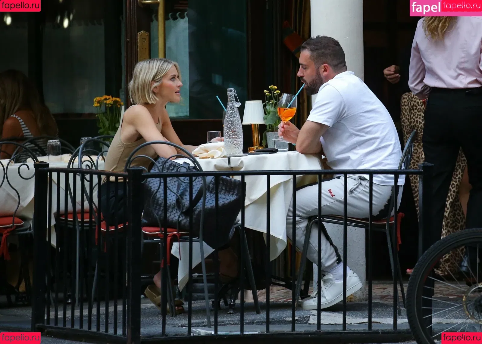 Julianne Hough / juleshough Onlyfans Photo Gallery 