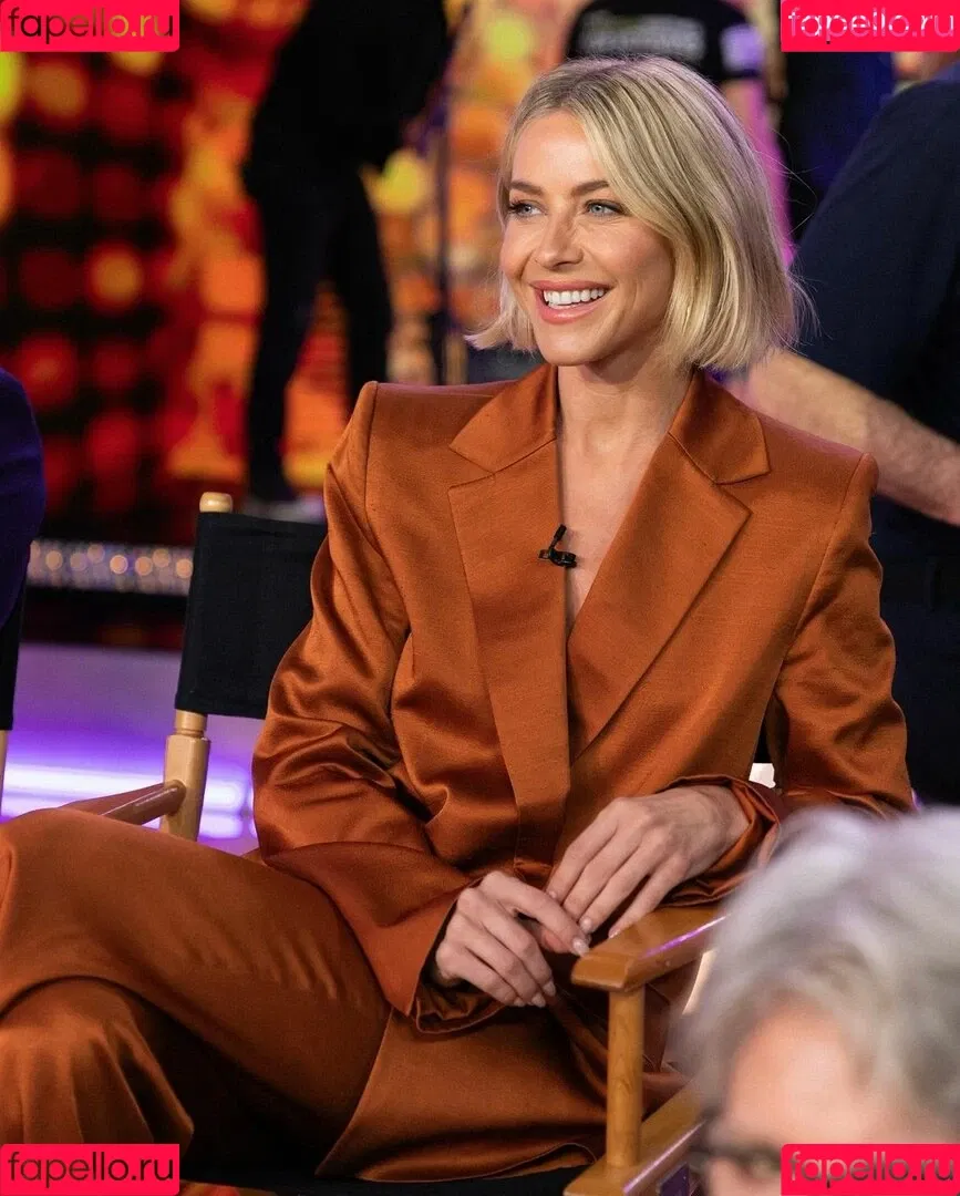 Julianne Hough / juleshough Onlyfans Photo Gallery 