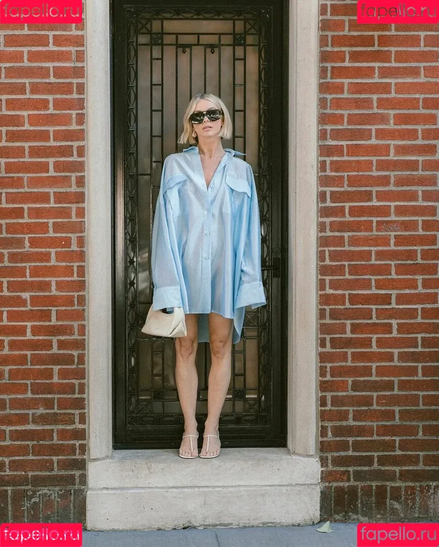 Julianne Hough / juleshough Onlyfans Photo Gallery 