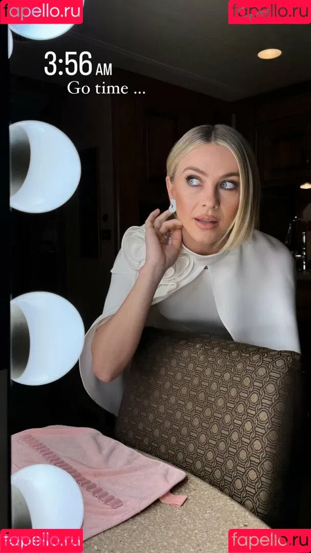 Julianne Hough / juleshough Onlyfans Photo Gallery 