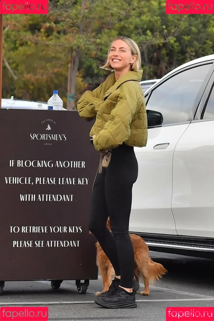 Julianne Hough / juleshough Onlyfans Photo Gallery 