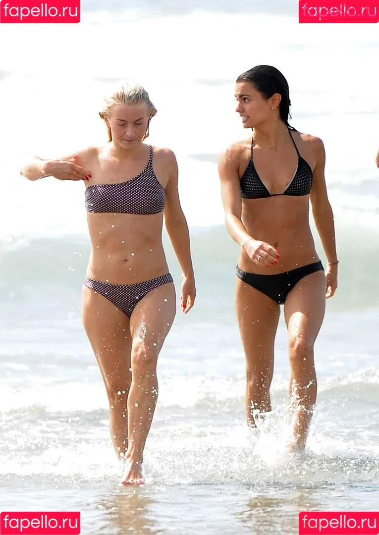 Julianne Hough / juleshough Onlyfans Photo Gallery 