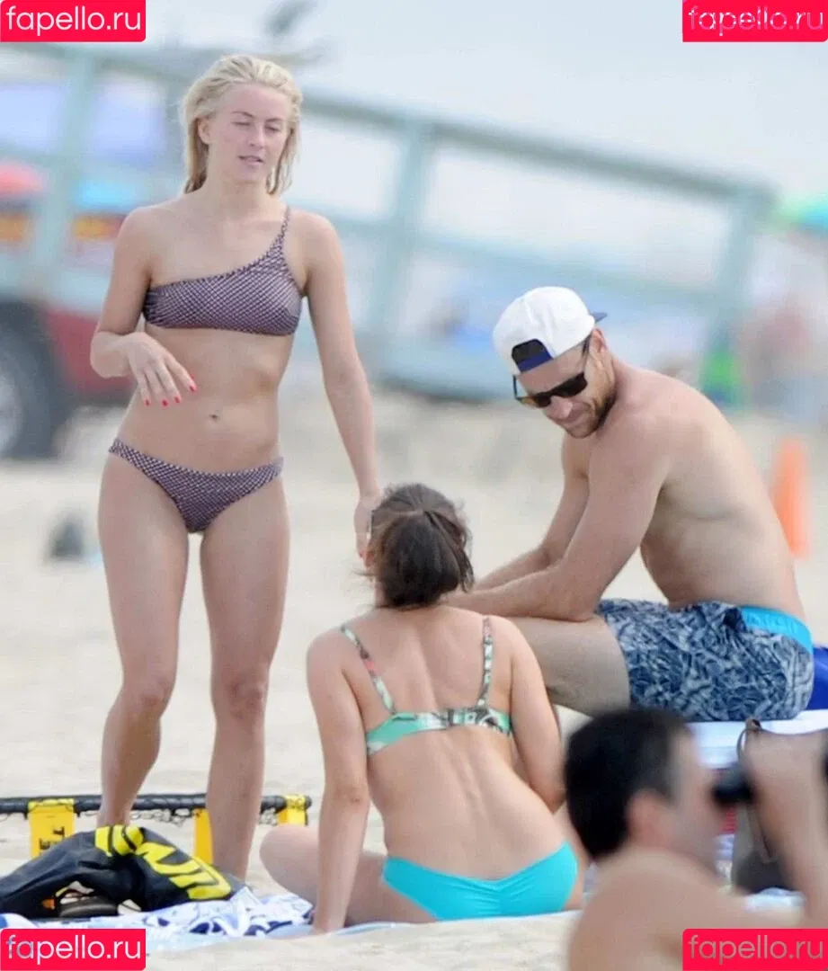 Julianne Hough / juleshough Onlyfans Photo Gallery 