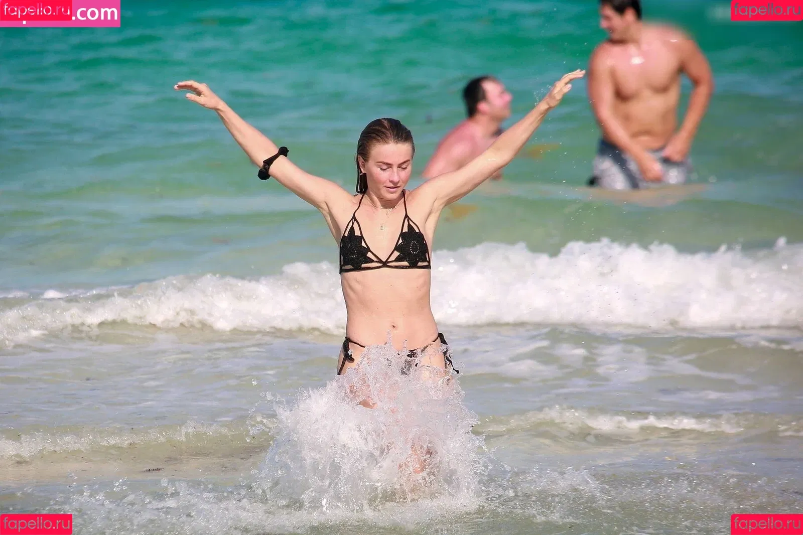 Julianne Hough / juleshough Onlyfans Photo Gallery 