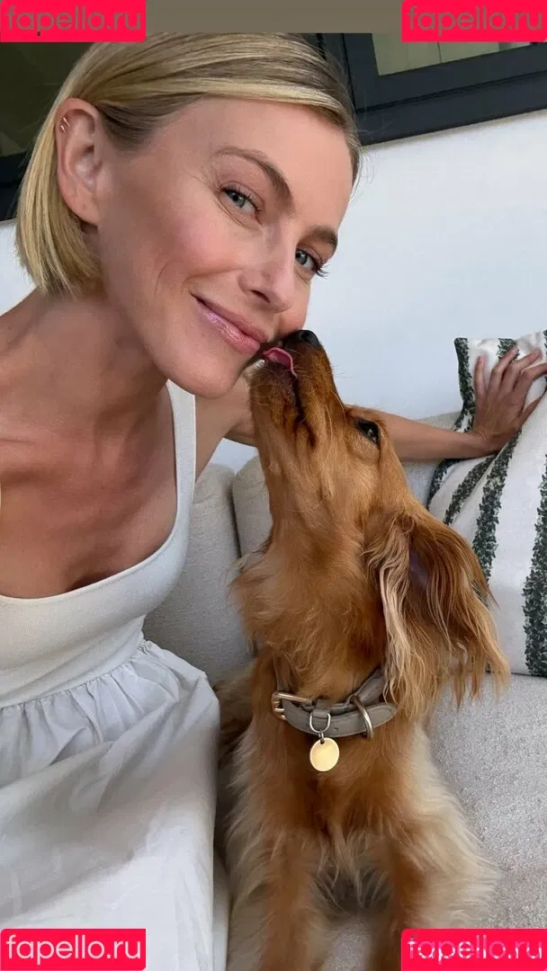 Julianne Hough / juleshough Onlyfans Photo Gallery 