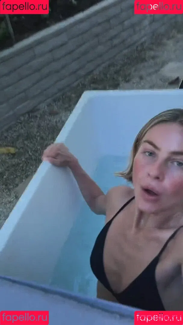 Julianne Hough / juleshough Onlyfans Photo Gallery 