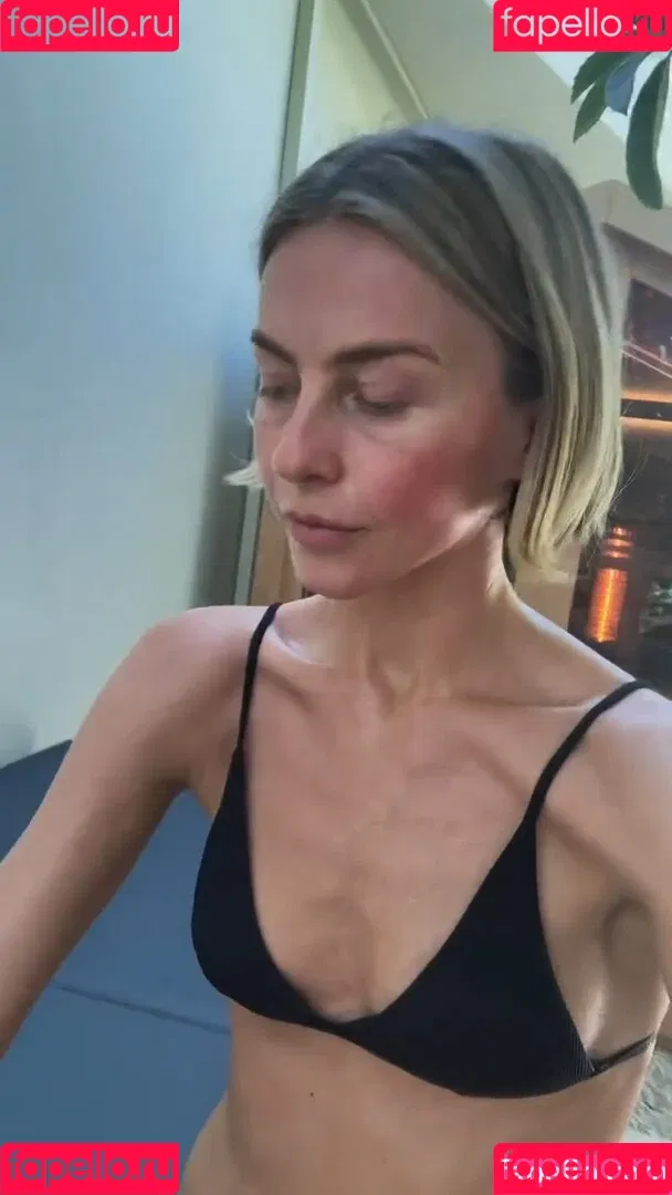 Julianne Hough / juleshough Onlyfans Photo Gallery 