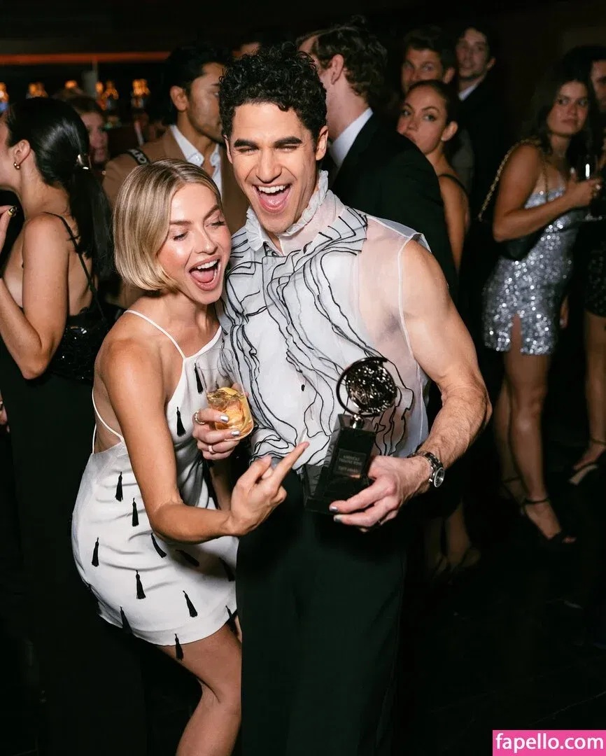 Julianne Hough / juleshough Onlyfans Photo Gallery 