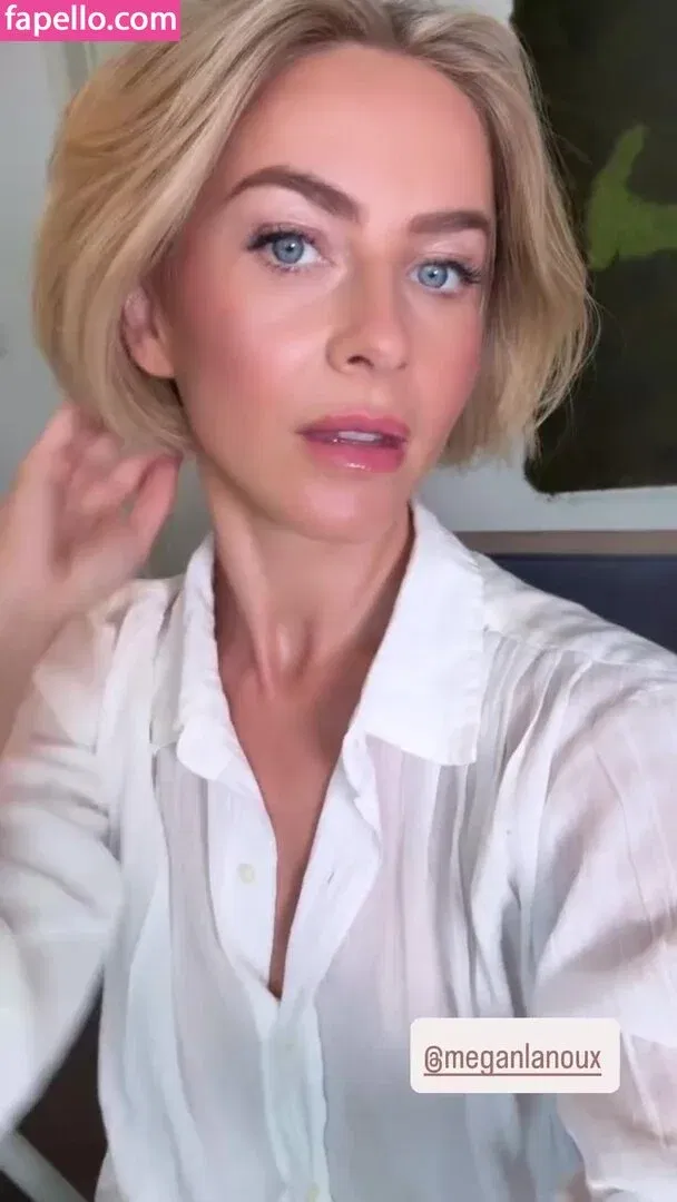 Julianne Hough / juleshough Onlyfans Photo Gallery 