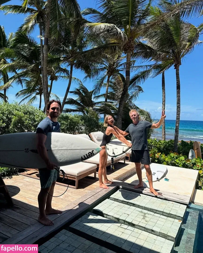 Julianne Hough / juleshough Onlyfans Photo Gallery 