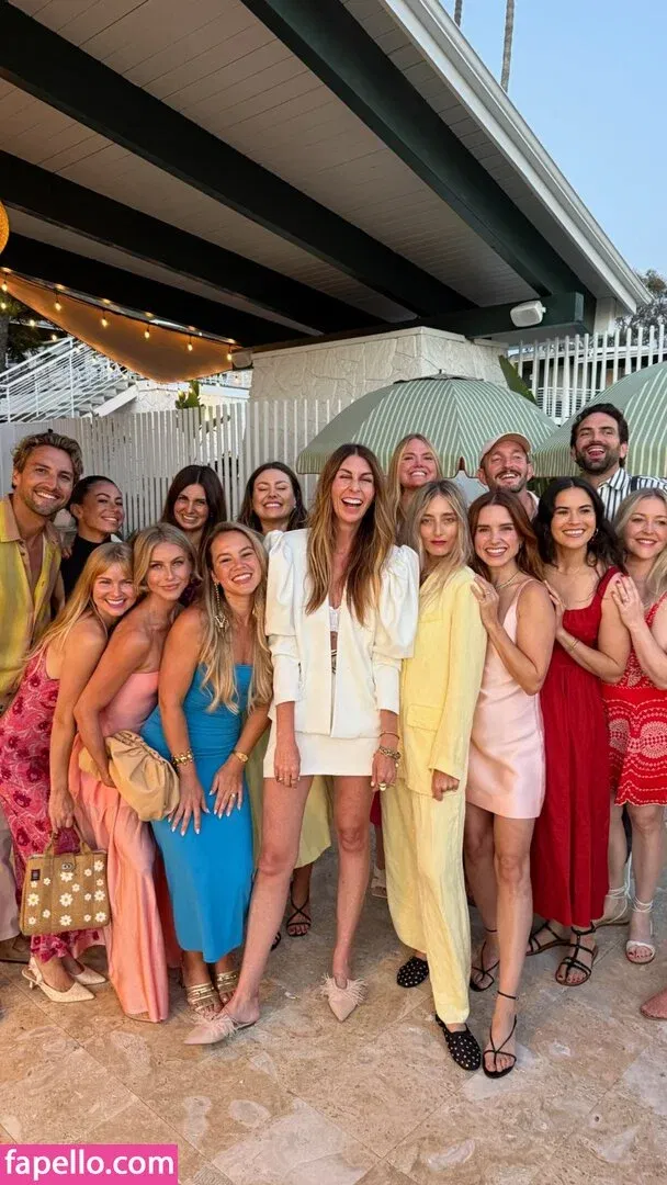 Julianne Hough / juleshough Onlyfans Photo Gallery 