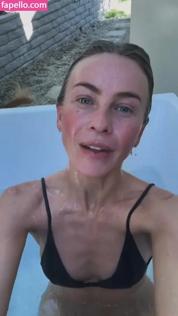 Julianne Hough / juleshough Onlyfans Photo Gallery 