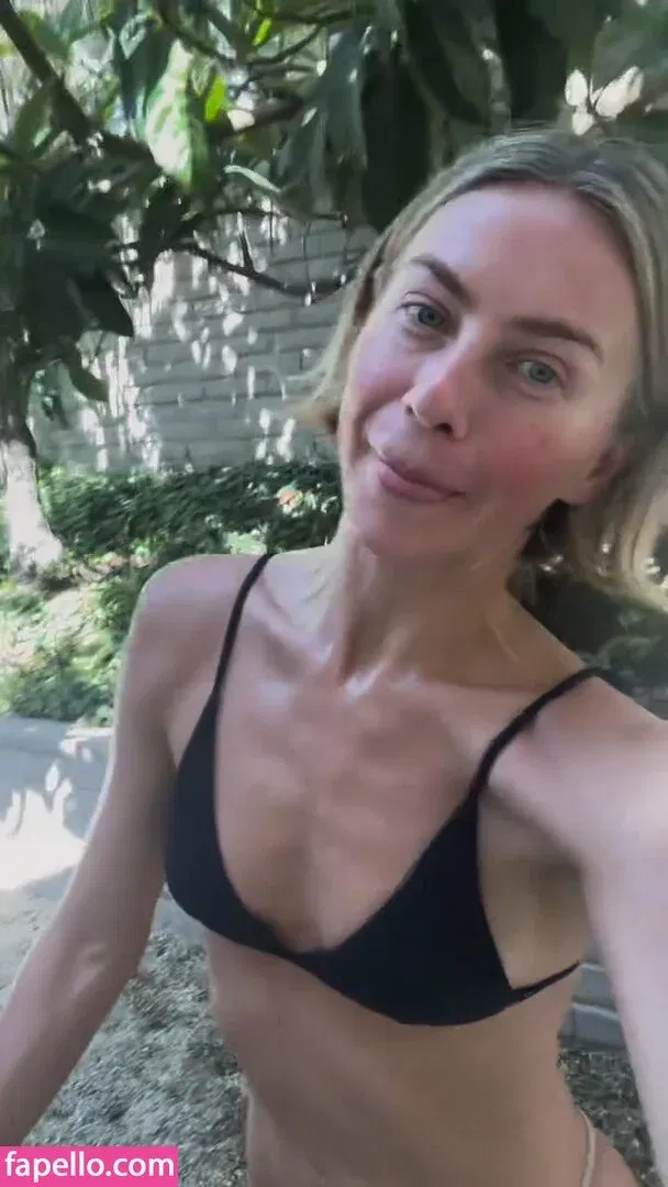 Julianne Hough / juleshough Onlyfans Photo Gallery 