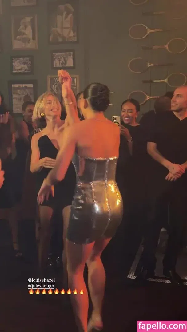 Julianne Hough / juleshough Onlyfans Photo Gallery 