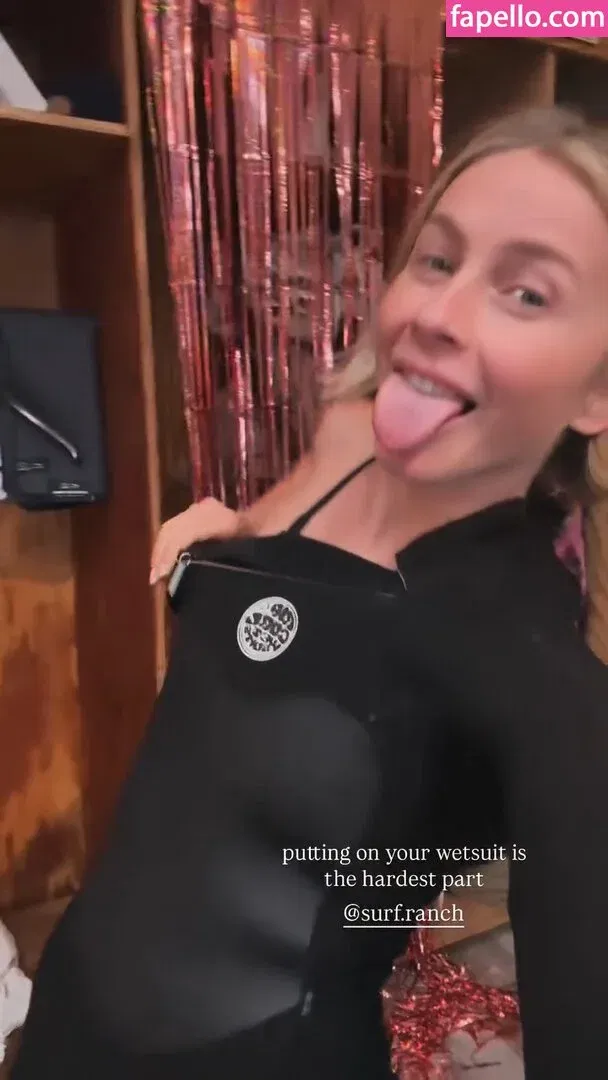 Julianne Hough / juleshough Onlyfans Photo Gallery 