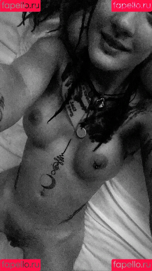 Mediha.San aka Intensivstati0nPrinzessin / mediha.san.x / medihasan Onlyfans Photo Gallery 